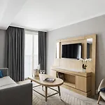 Hotel Louvre Saint-honore 4*