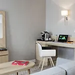 Louvre Saint-honore 4*