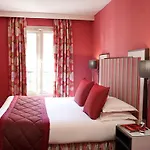 Louvre Saint-honore 4*
