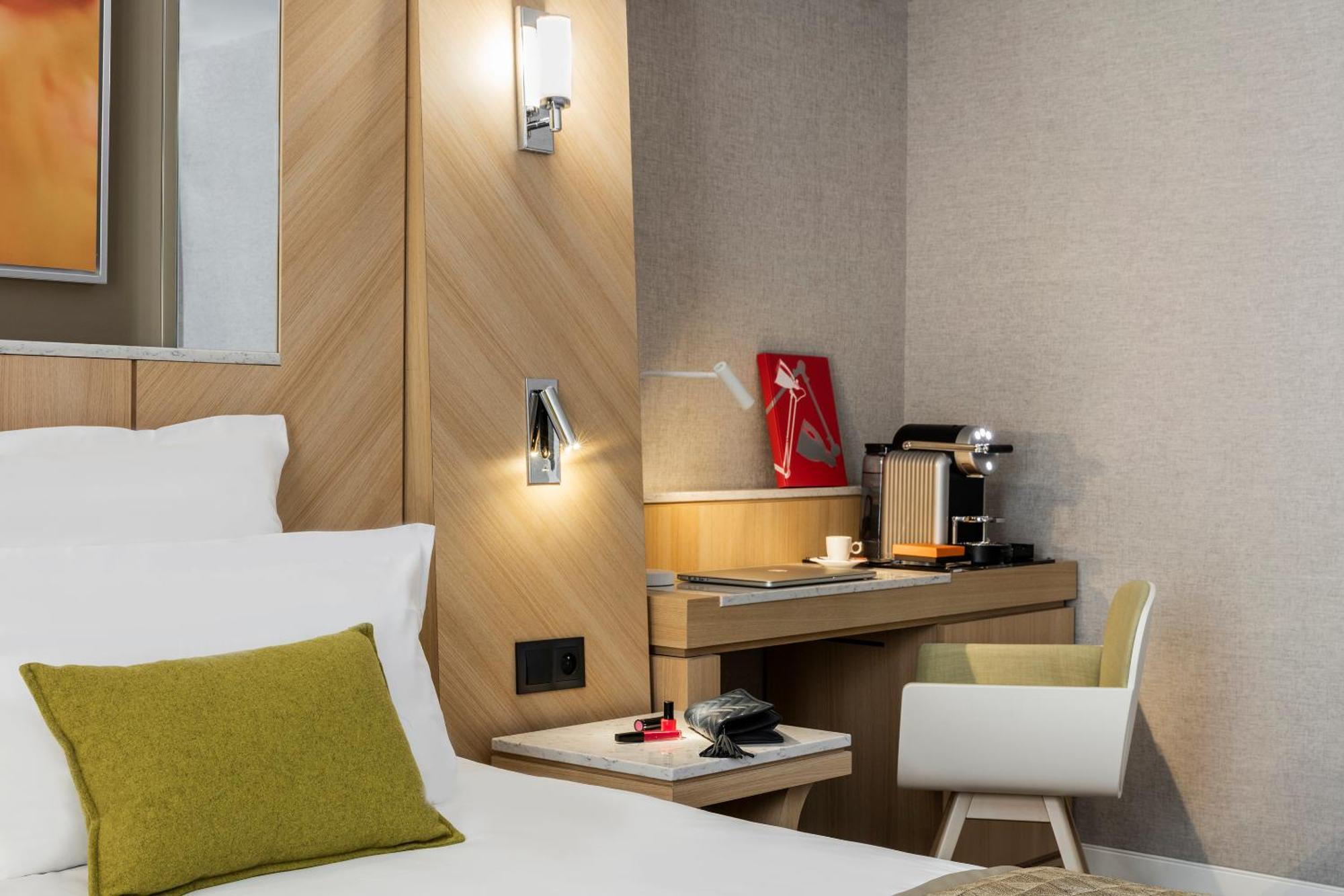 Louvre Saint-honore Hotel 4*